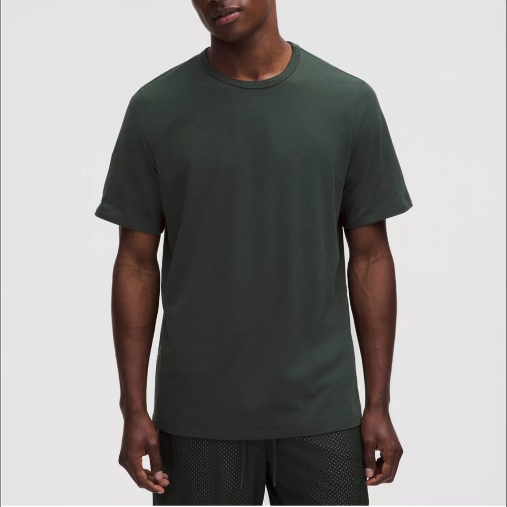 Lululemon Shirt Mens  Olive Green Fundamental Organic Cotton Classic Fit PtP 21”